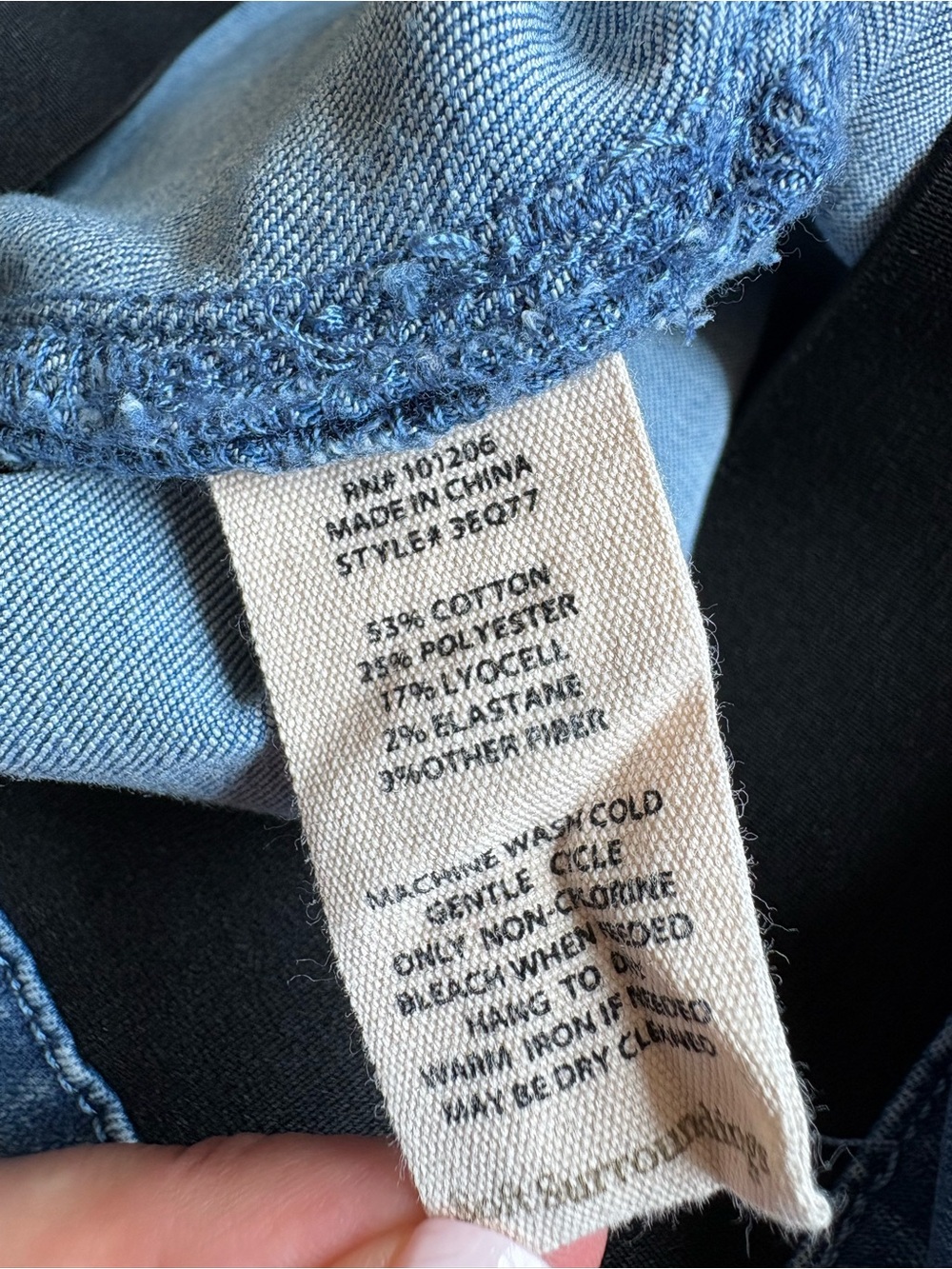 Soft Surroundings Light Wash Pull on Denim Jeans Whiskering Stretchy Size PXL - Picture 10 of 11